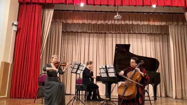 Быкова Варвара Гайдн трио номер 21 смотреть онлайн