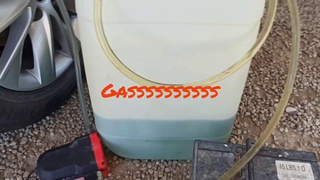 SACAR ? ⛽(extraer)✔️GASOLINA ⛽ GASOIL POR EL DEPÓSITO ? SEAT LEON con BOMBA y manguera de un coch смотреть онлайн