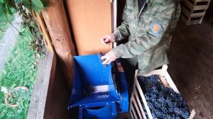 Электрическая дробилка для винограда
