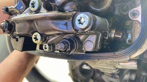 BMW R1150GS broken cam chain guide
