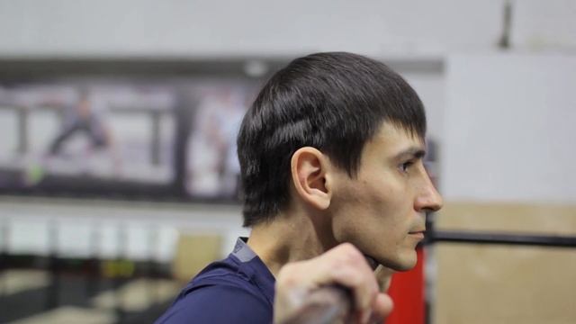 Правила стритлифтинга | Многоповторные подтягивания с гирей