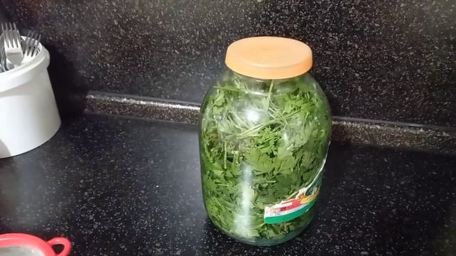 ?? ВОТ ТАК Я ХРАНЮ ЗЕЛЕНЬ#хранитьзелень #зеленьназиму # смотреть онлайн