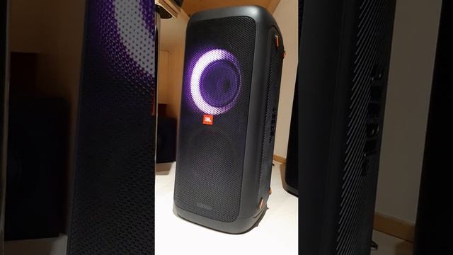 JBL Partybox 300 Bass Test 100% Volume ??