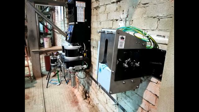 Монтаж дозатора Promix 2KE Graco на базе насосов смотреть онлайн