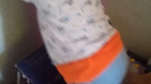 Кричит как резаный