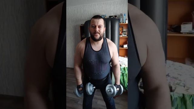 День-28 #тренирлвкаплеч #жимстоя #махисгантелями