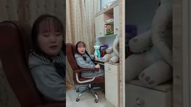 Трогательный и очень нежный стих " любите тех с кем хочется проснуться" Андрей Дементьев смотреть онлайн