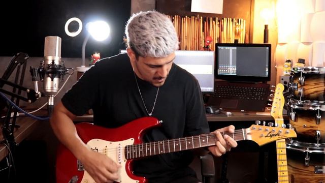 Fender Custom Shop R$40.000,00 VS Lyon by Washburn R$ 300,00 смотреть онлайн