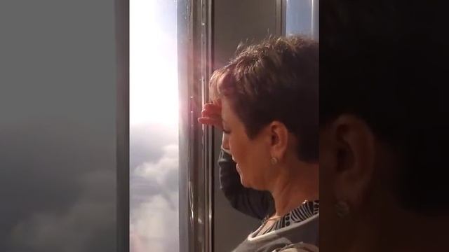 Скоростной лифт Бурдж Халифа смотреть онлайн