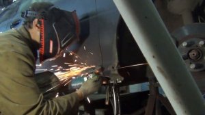 Subaru impreza GF8 ч4 сварка правого порога и кривой латки.