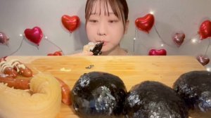 ASMR Bomb Rice Ball Sausage Pickles【Mukbang/ Eating Sounds】【English subtitles】