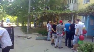 Парень извинился перед девушкой своей!