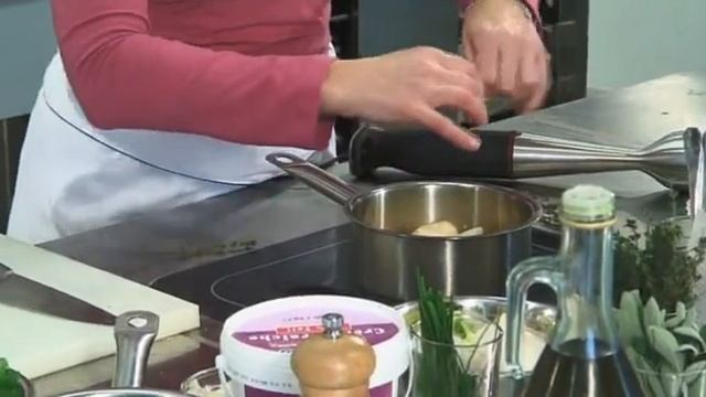 Брюссельская капуста тушеная на масле с пюре из петрушки и запеченым топинамбуром смотреть онлайн