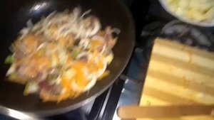 Картофель с куринными потрошками. Супер рецепт, пальчики оближешь.