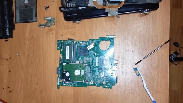 Dell n5110 разборка, чистка и замена термопасты смотреть онлайн