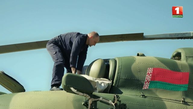 Военный летчик Владислав Караваев. ЛИЦА ПАРАДА смотреть онлайн