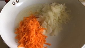 Зеленый Борщ с Щавелем) Зеленый борщ с куриным мясом)