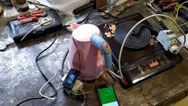 Как экономить электричество с Бифилярной катушкой Tesla и индукционной плиты на практике/Tesla coil смотреть онлайн