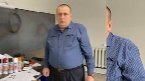 Покраска оконной ручки