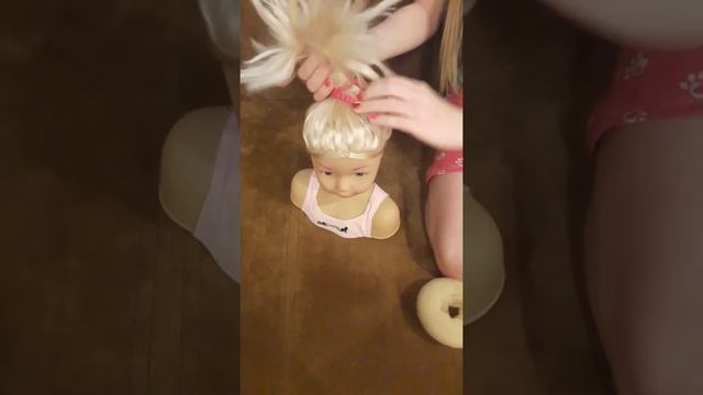 как заплести волосы (гулька на короткие волосы) смотреть онлайн