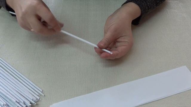 Как ЛЕГКО крутить трубочки из бумаги для плетения/бумажное плетение для начинающих смотреть онлайн