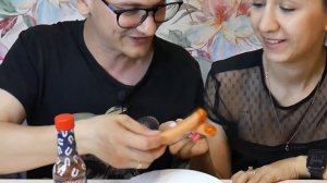 ПРОБУЕМ САМЫЙ ОСТРЫЙ СОУС В МИРЕ / ASS KICKIN' CAROLINA REAPER / ОЛЕСЯ НЕ СМОГЛА И СЕРГЕЙ КРЯКНУЛ