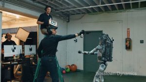 Boston Dynamics Робот отомстил ! Прикол...