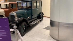 Ретро автомобили Уникальная коллекция старинных авто