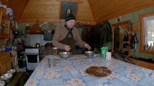 Кормление Лайки Зимой, в условиях вольерного содержания.