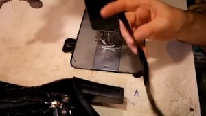 Наружная заплатка. Как поставить заплатку на сапог. Ремонт обуви.