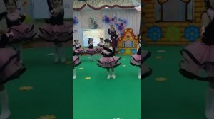 Танец кошечек в детском саду