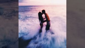 Время и стекло. Катились слёзы на холодный кафель.