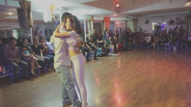 KIZOMBA TRAN HUY & TRAN TAM смотреть онлайн