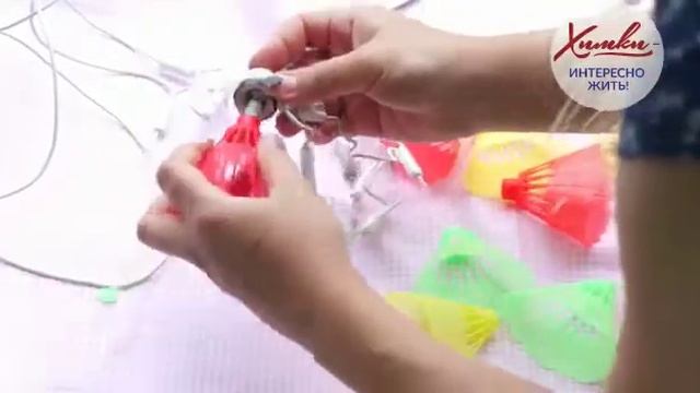 Светящаяся гирлянда из воланчиков своими руками смотреть онлайн