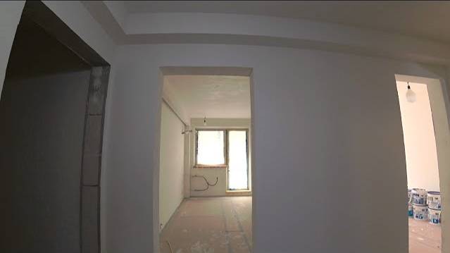 НЮАНСЫ ПРИ УСТАНОВКЕ ЗЕРКАЛА ВО ВСЮ СТЕНУ | Ремонтные работы во вторичке