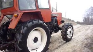 Трактор Т-30-А-80 едет в брод