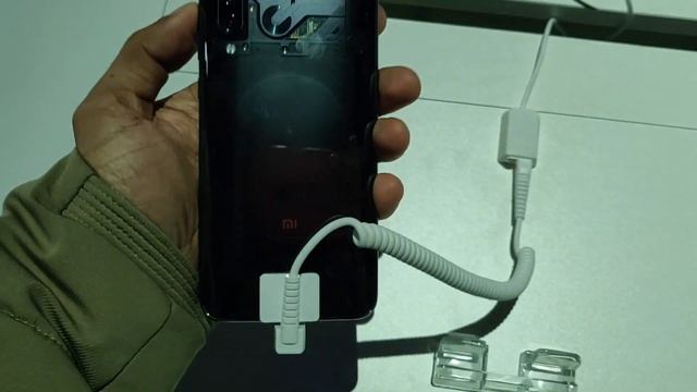 Xiaomi Mi 9 Explorer Edition: First Look | Hands on | MWC 2019 смотреть онлайн