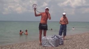 Вован продает пирожки на пляже, море, Сочи, Адлер - лето 2016