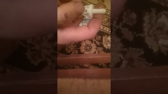 Мерседес Класса С (Mercedes Benz C 200 w202) моторчик работает но воду не брызгает , (брезговики) смотреть онлайн