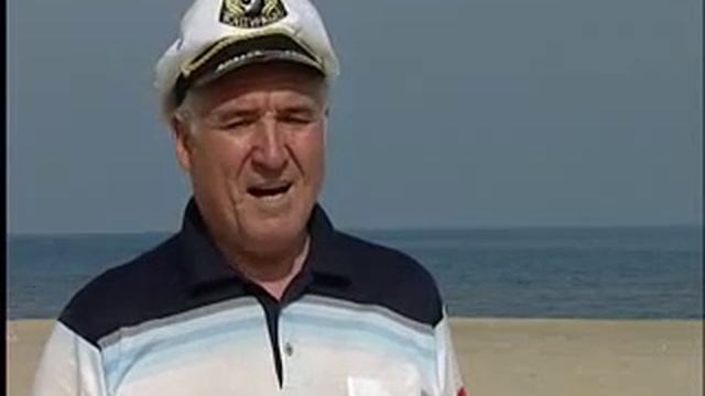 чистка пляжа администрацией_15-05-12.flv смотреть онлайн