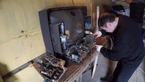 РАЗБОРКА НА ДРАГМЕТАЛЛ ТЕЛЕВИЗОРА PANASONIC TX-33V30XE DISASSEMBLY OF THE TV PANASONIC TX 33V30XE