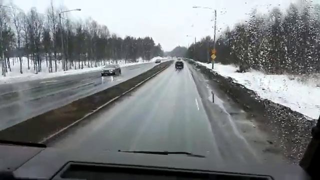 Scania 143 E -88 timber truck straight pipe acceleration