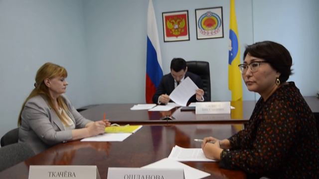 Врио Главы РК Б.Хасиков принял участие в селекторном совещании у зам.Пред.Правительства РФ В.Мутко смотреть онлайн