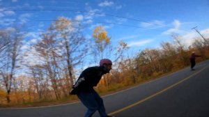 Нарушили скоростной лимит на лонгборде | Спуск с горы на скейте |  RAW RUN