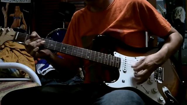 Fender Squier Stratocaster Affinity vs Fender Squier Stratocaster Standar смотреть онлайн