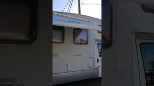 Раскрытие маркизы автодома Rimor Junior 2002 года