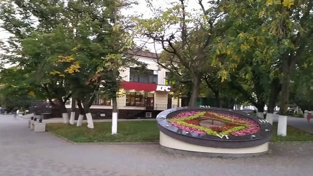 Армавир. Краснодарский край. Сквер 50-летия Октября. Площадь В.И. Ленина. 02.10.2019г. смотреть онлайн