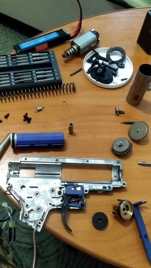Знакомство с гирбоксом East Crane M16A1