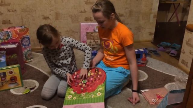 Обзор подарков на день рождение: подарок от тети Оли смотреть онлайн