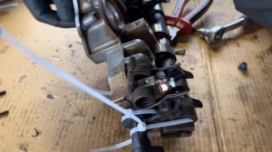 تجميع BMW N46 ( VALVETRONICميل سنتريك)How to assemble the BMW N46 electric tilt center VALVETRONIC